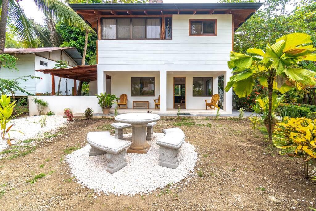 Surfside Apartments - Mal Pais Malpaís Eksteriør billede