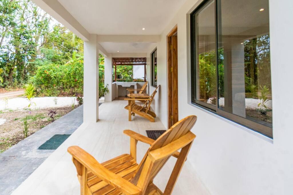 Surfside Apartments - Mal Pais Malpaís Eksteriør billede