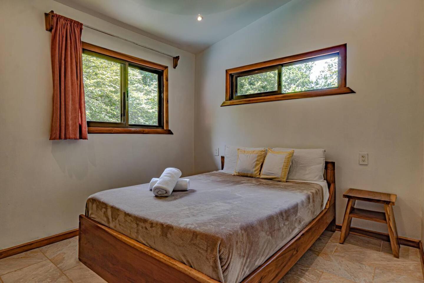 Surfside Apartments - Mal Pais Malpaís Eksteriør billede